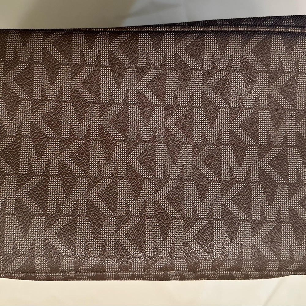 Authentic like new women’s Michael Kors, two tone brown, two strap leather purse - Picture 6 of 8